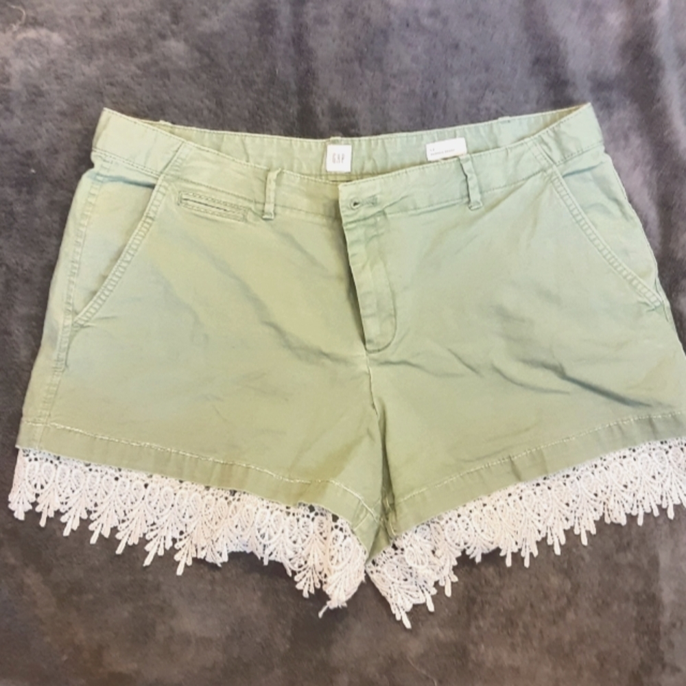 Gap lace embellished shorts